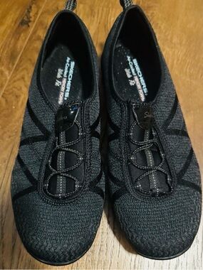 Womens Skechers Breathe Easy Air Cooled Memory Foam Slip On Black Size 9.5 Wide
